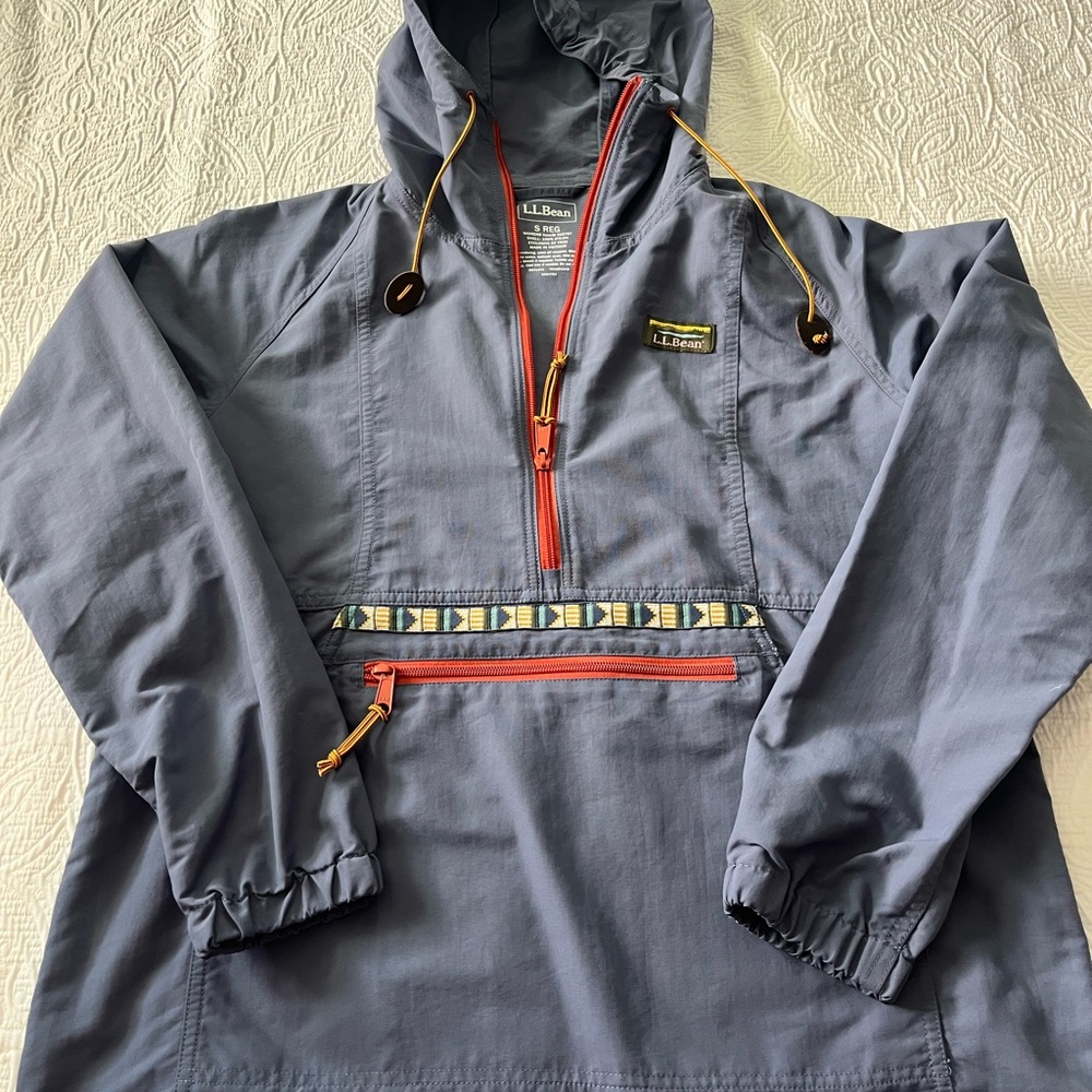 Women’s small L.L. Bean slate blue windbreaker jacket pullover